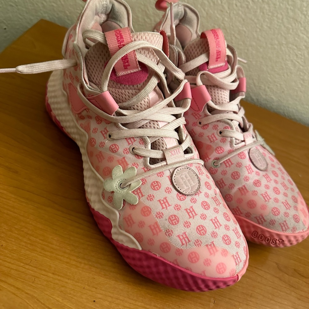 Harden VOL 6 - Picture 3 of 5